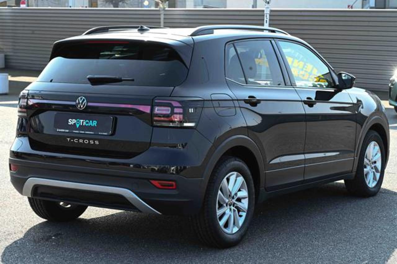 Volkswagen Volkswagen T-Cross usata 17