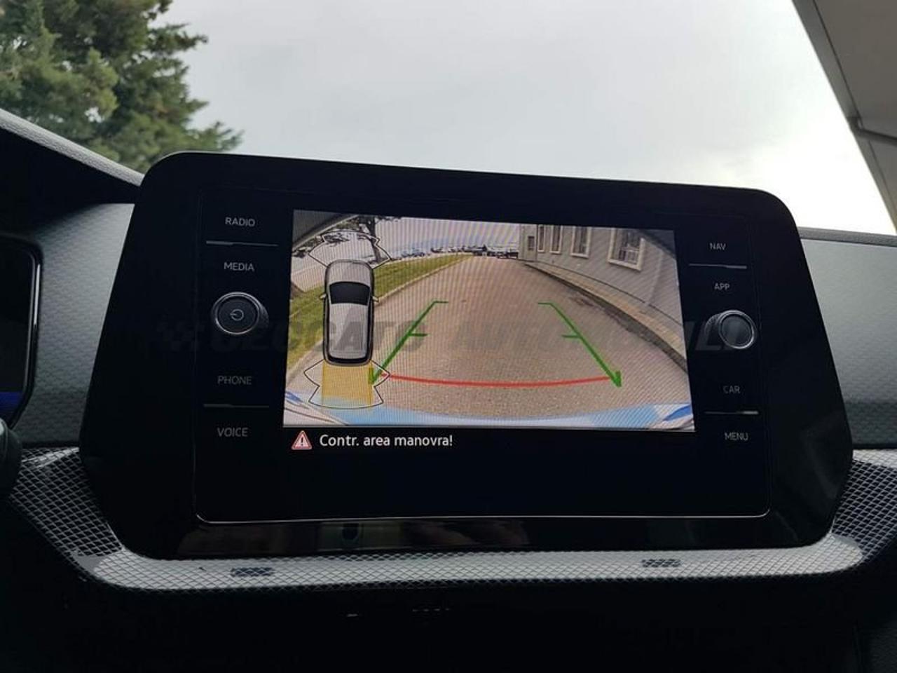 Volkswagen Volkswagen T-Cross usata 24