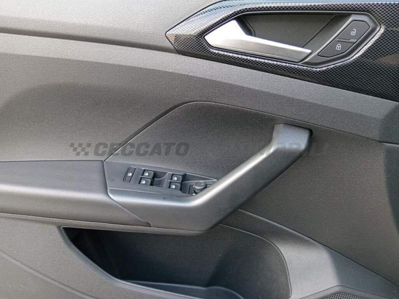 Volkswagen Volkswagen T-Cross usata, con cerchi in lega