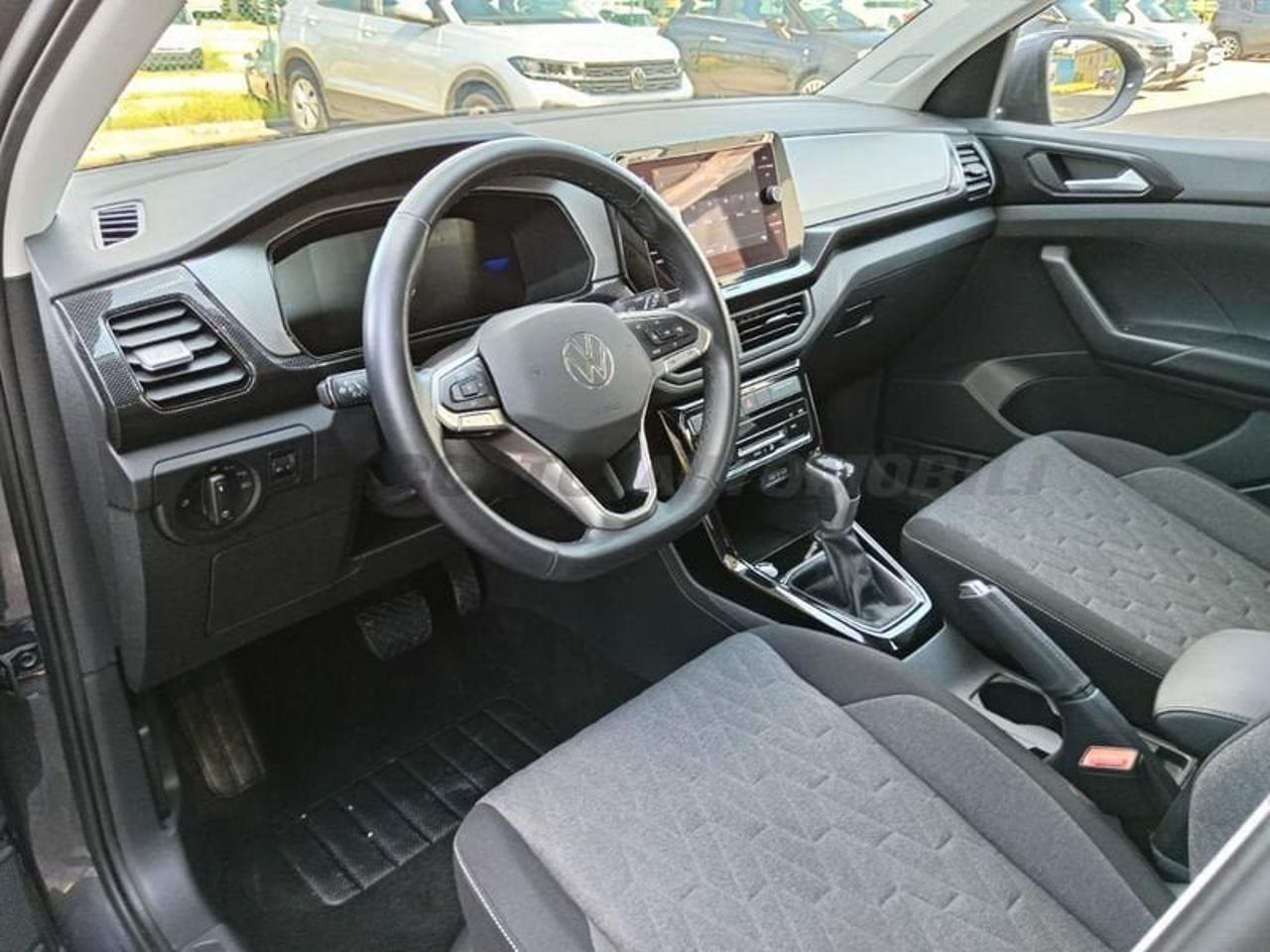 Volkswagen Volkswagen T-Cross usata 12