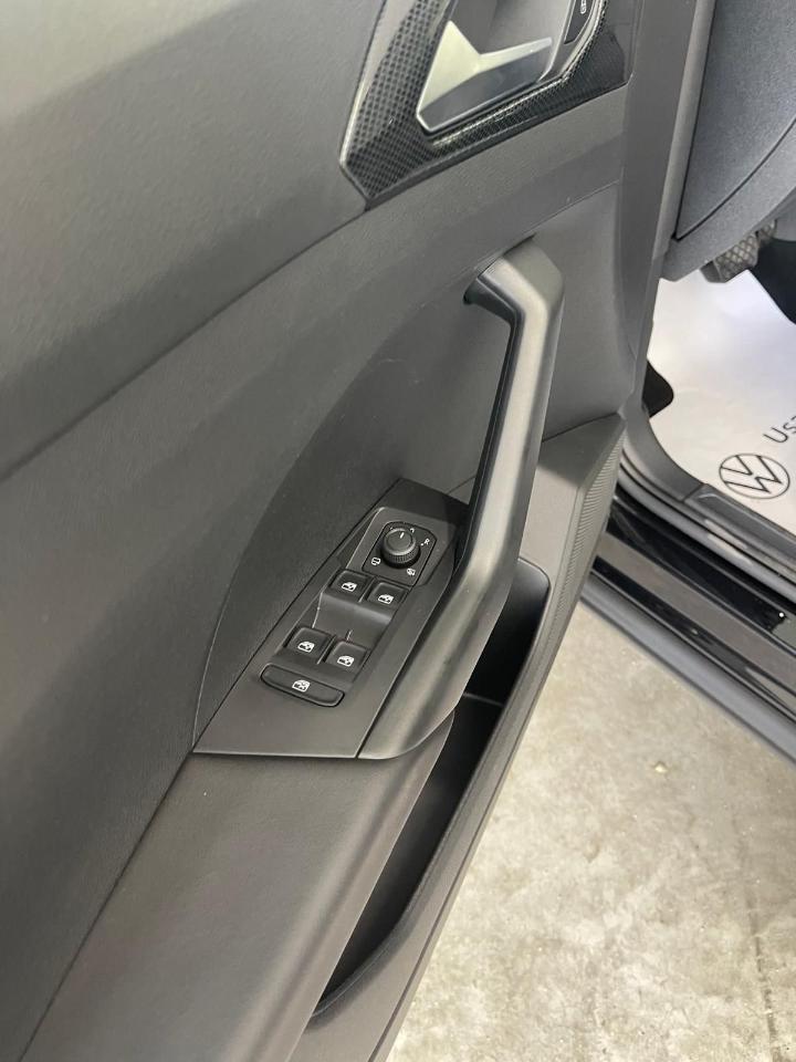 Volkswagen Volkswagen T-Cross usata 11