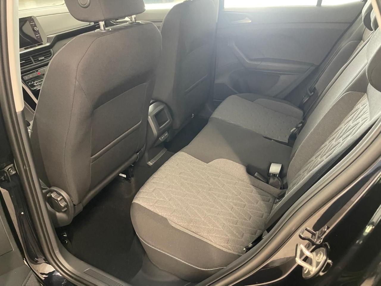 Volkswagen Volkswagen T-Cross usata 12