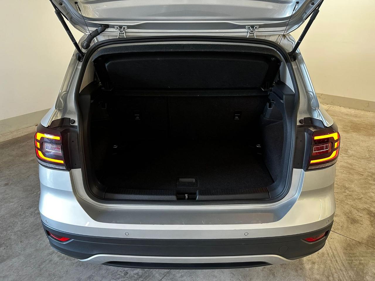 Volkswagen Volkswagen T-Cross usata 14