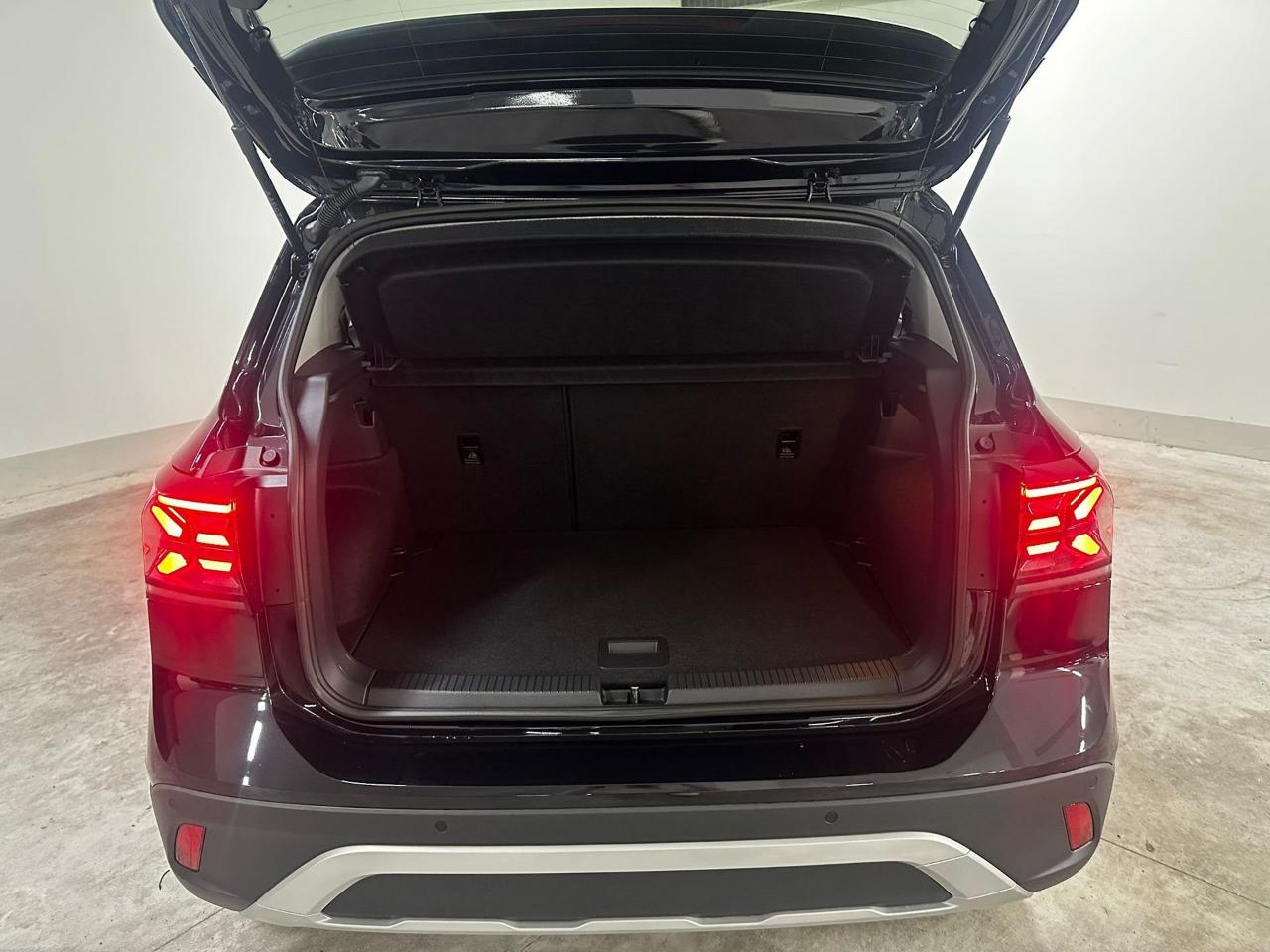 Volkswagen Volkswagen T-Cross usata 12