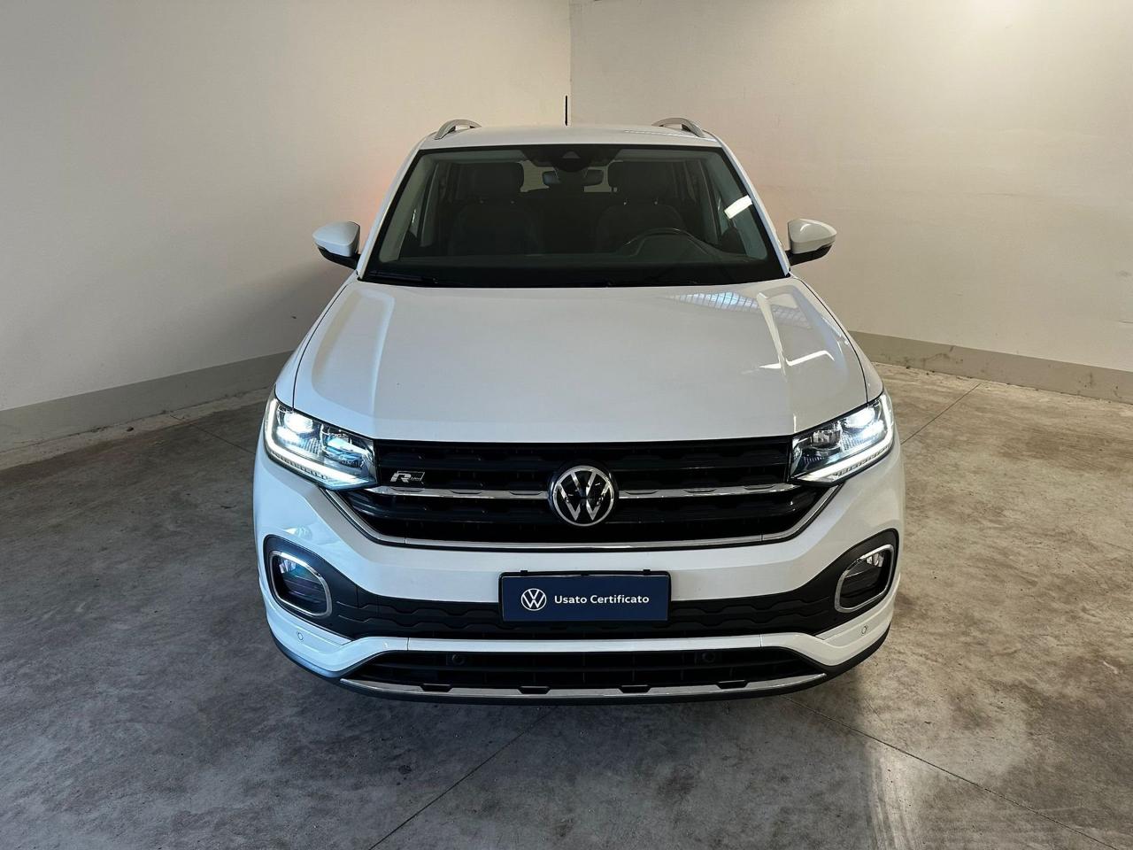 Volkswagen Volkswagen T-Cross usata, con luci diurne
