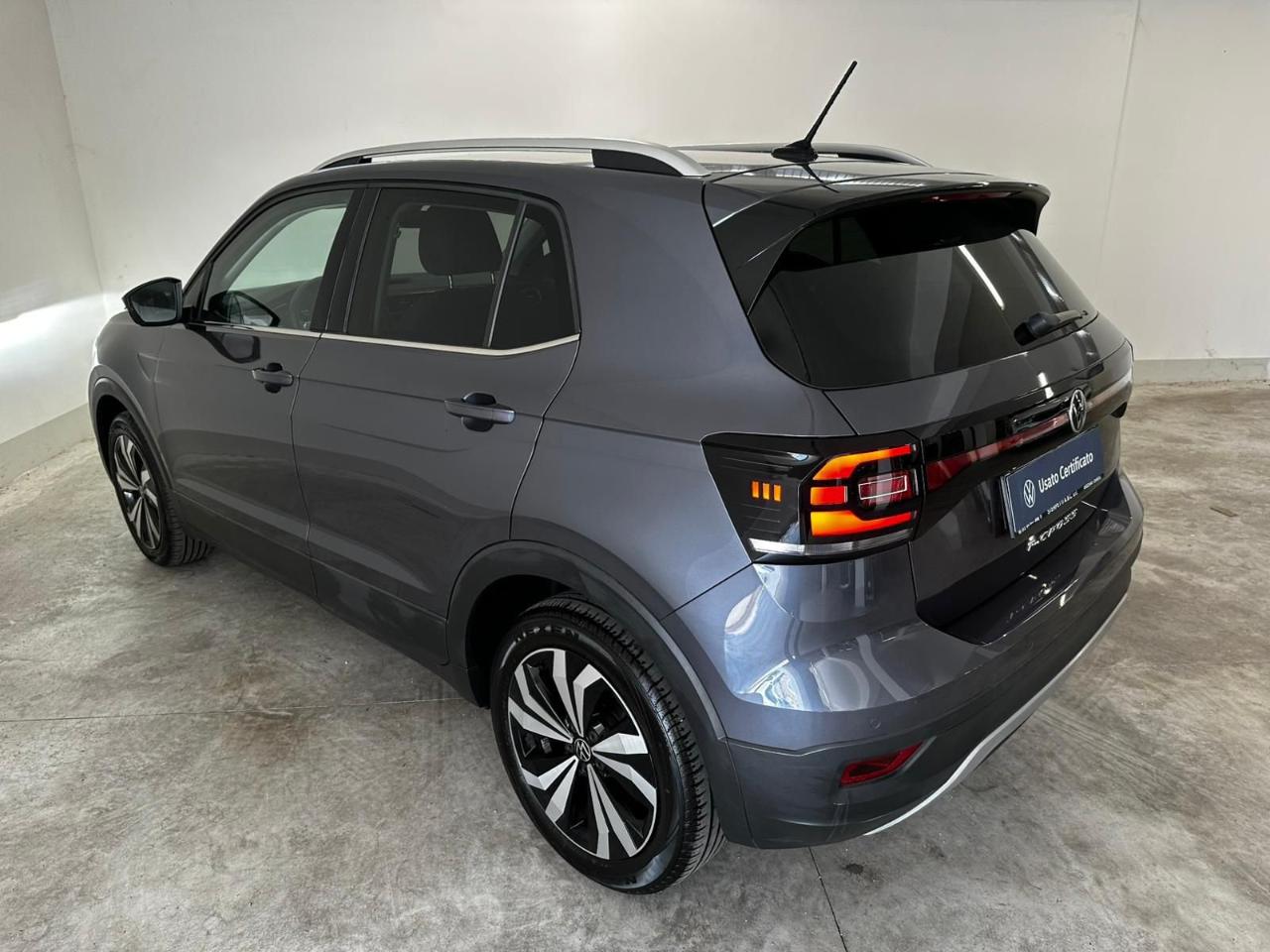 Volkswagen Volkswagen T-Cross usata 16