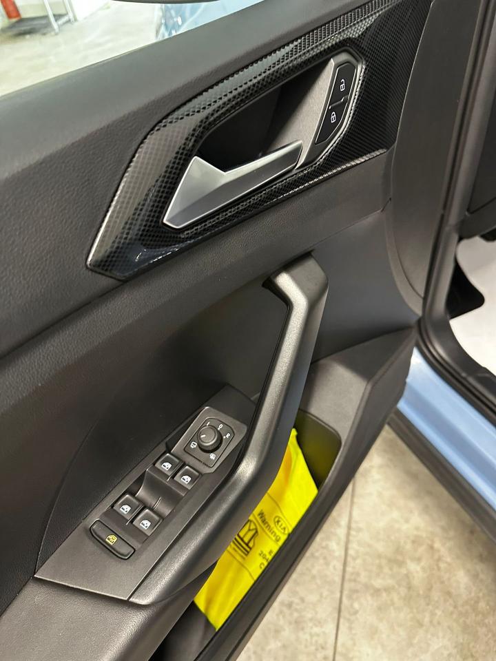 Volkswagen Volkswagen T-Cross usata 16