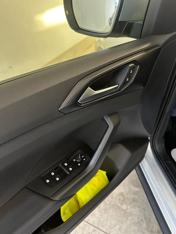Volkswagen Volkswagen T-Cross usata 16
