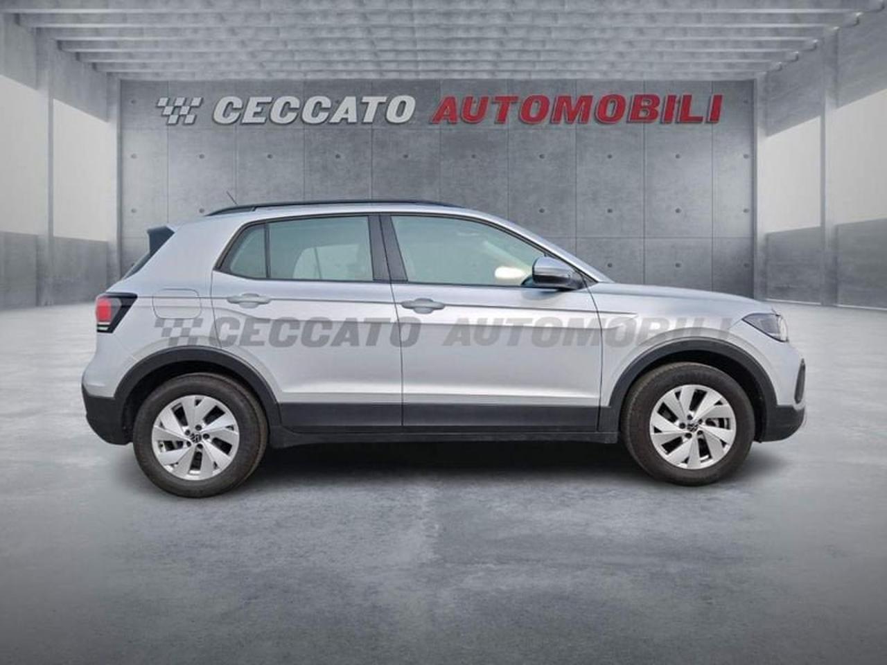 Volkswagen Volkswagen T-Cross usata 11