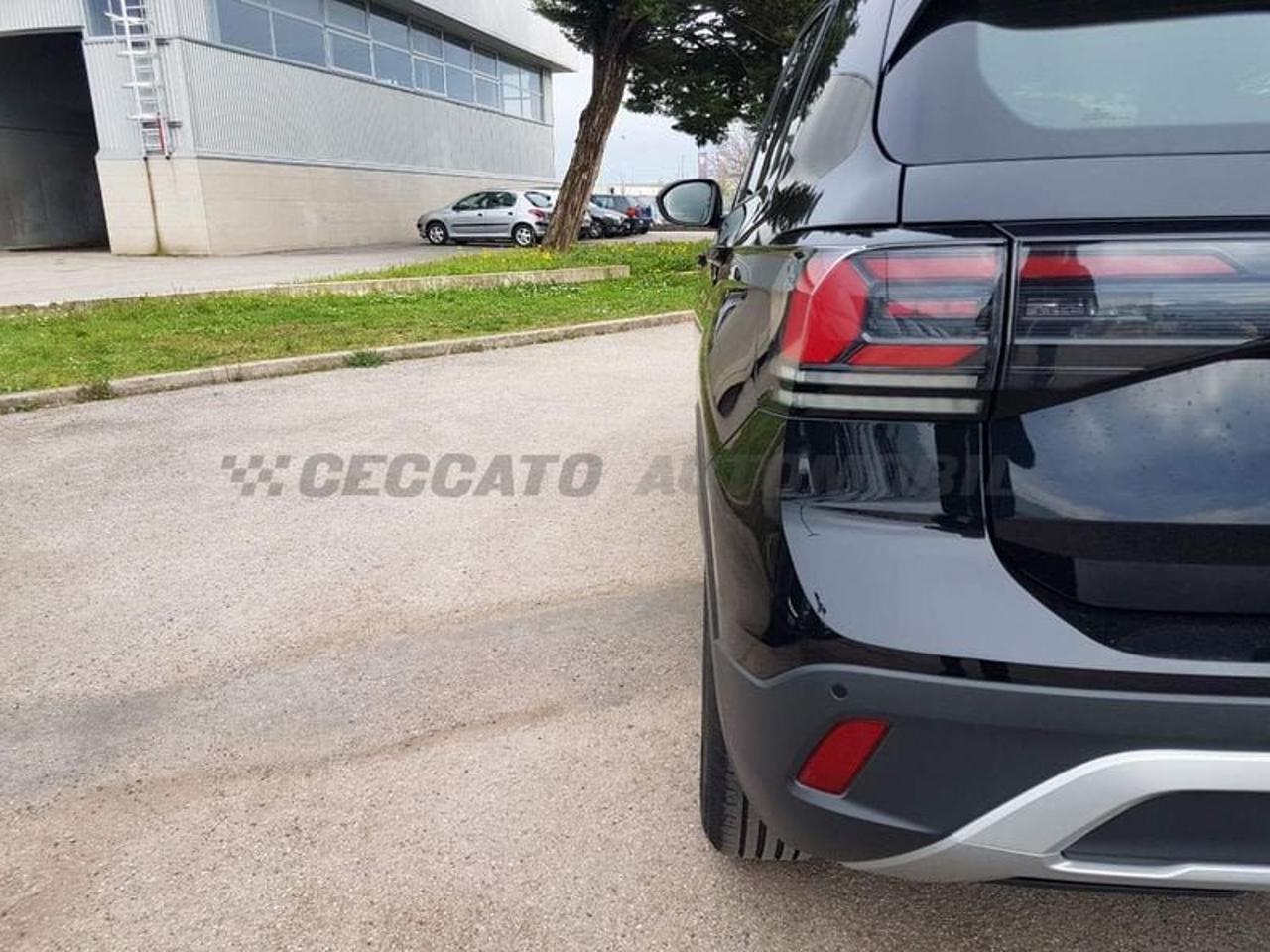 Volkswagen Volkswagen T-Cross usata 12