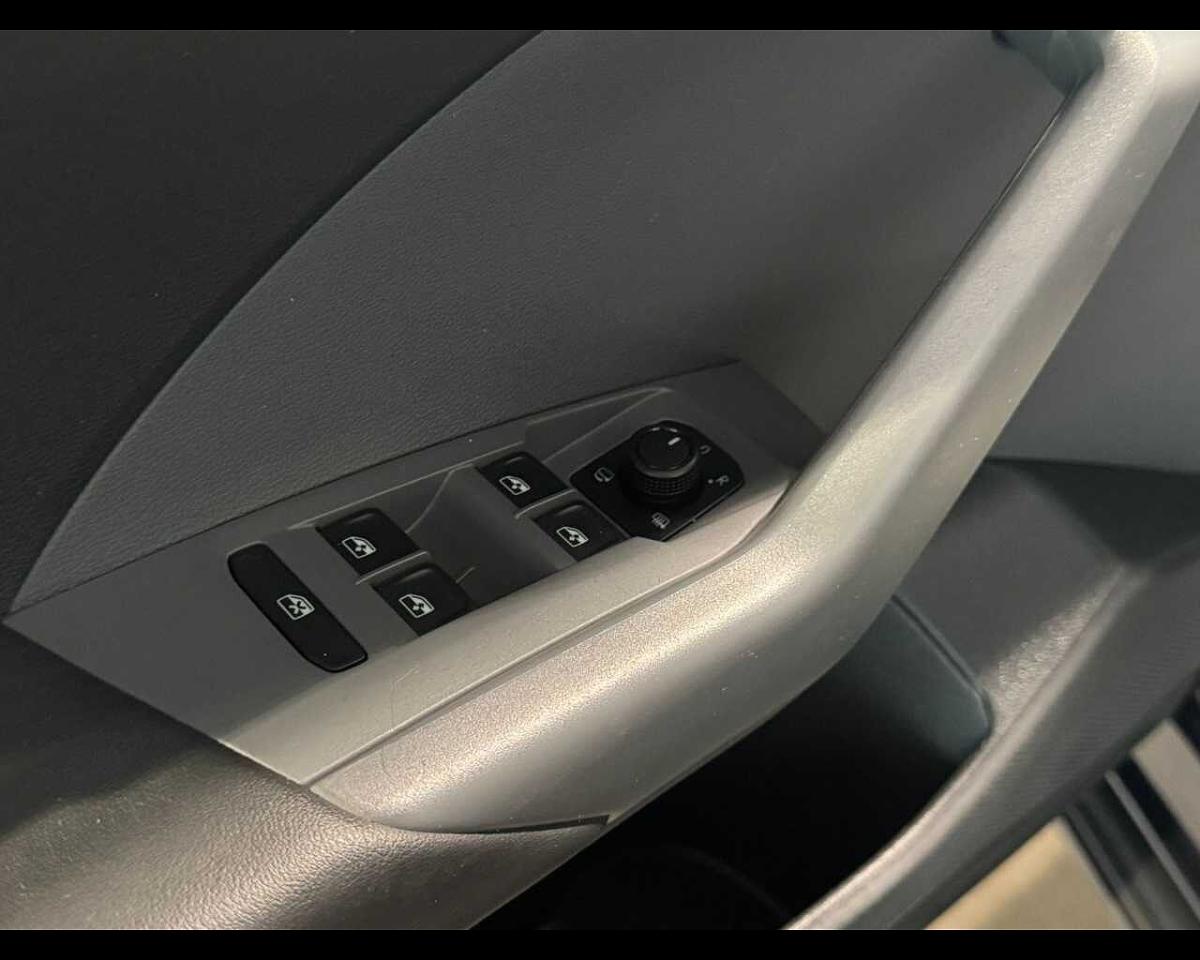 Volkswagen Volkswagen T-Cross usata, con 6x Airbag (fontali + laterali + testa)