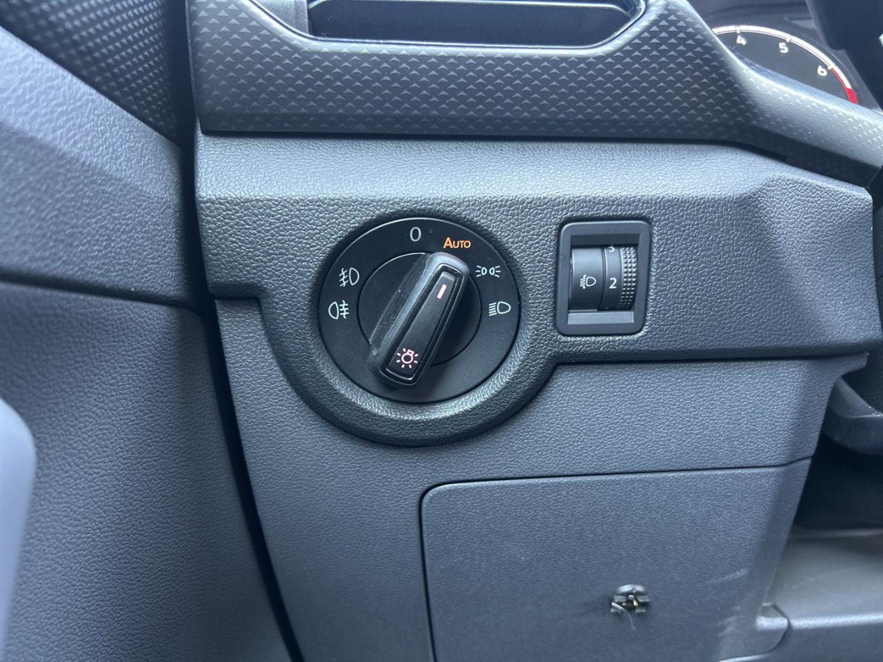 Volkswagen Volkswagen T-Cross usata 12