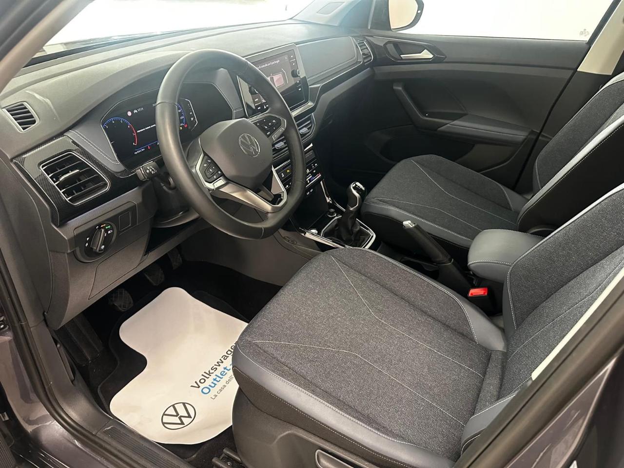 Volkswagen Volkswagen T-Cross usata 2