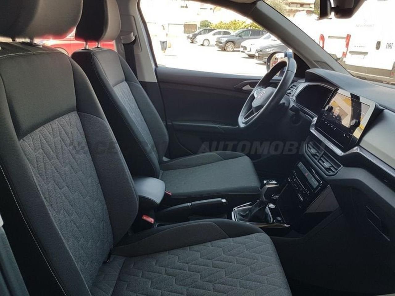 Volkswagen Volkswagen T-Cross usata 17