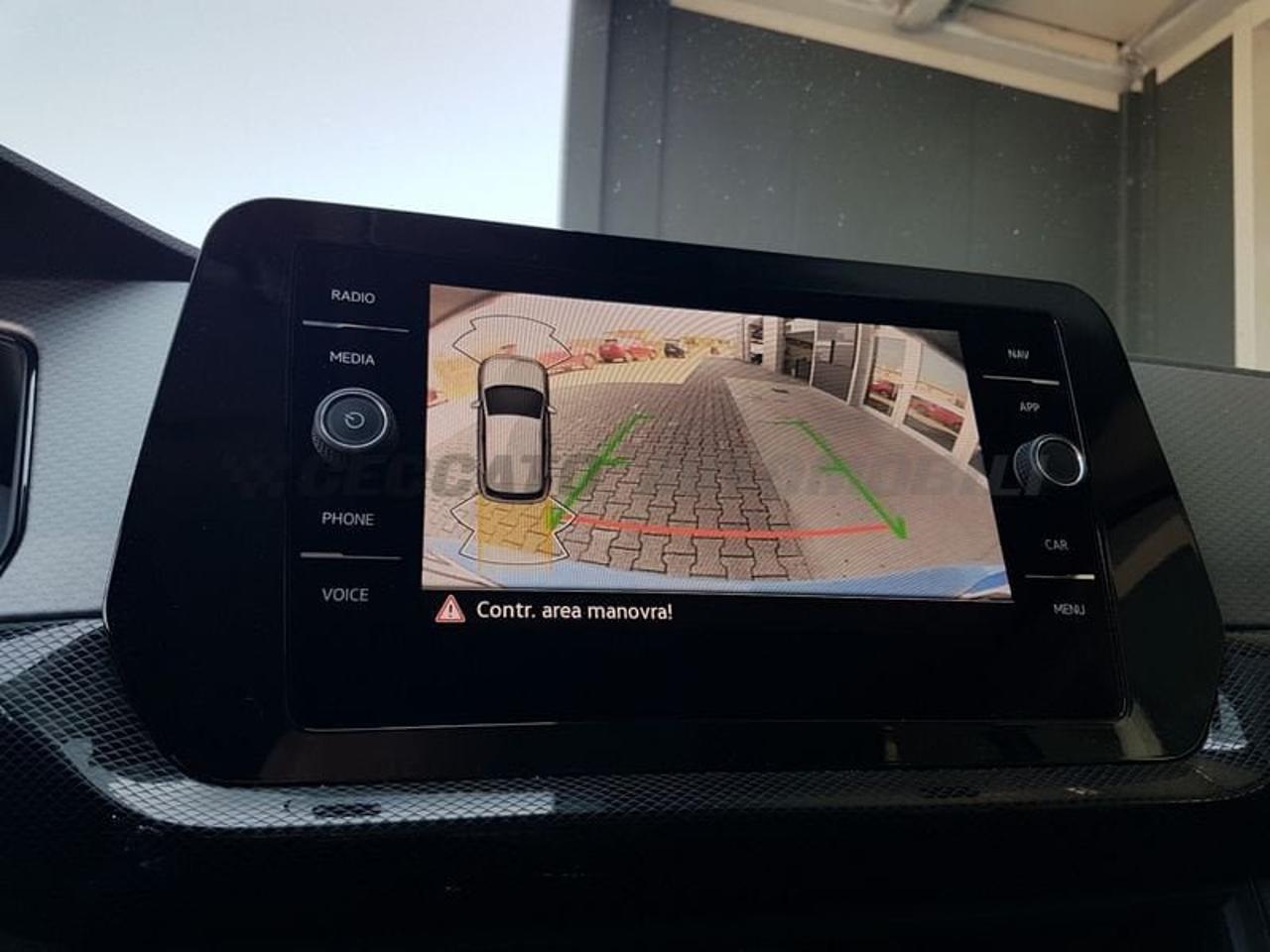 Volkswagen Volkswagen T-Cross usata 24