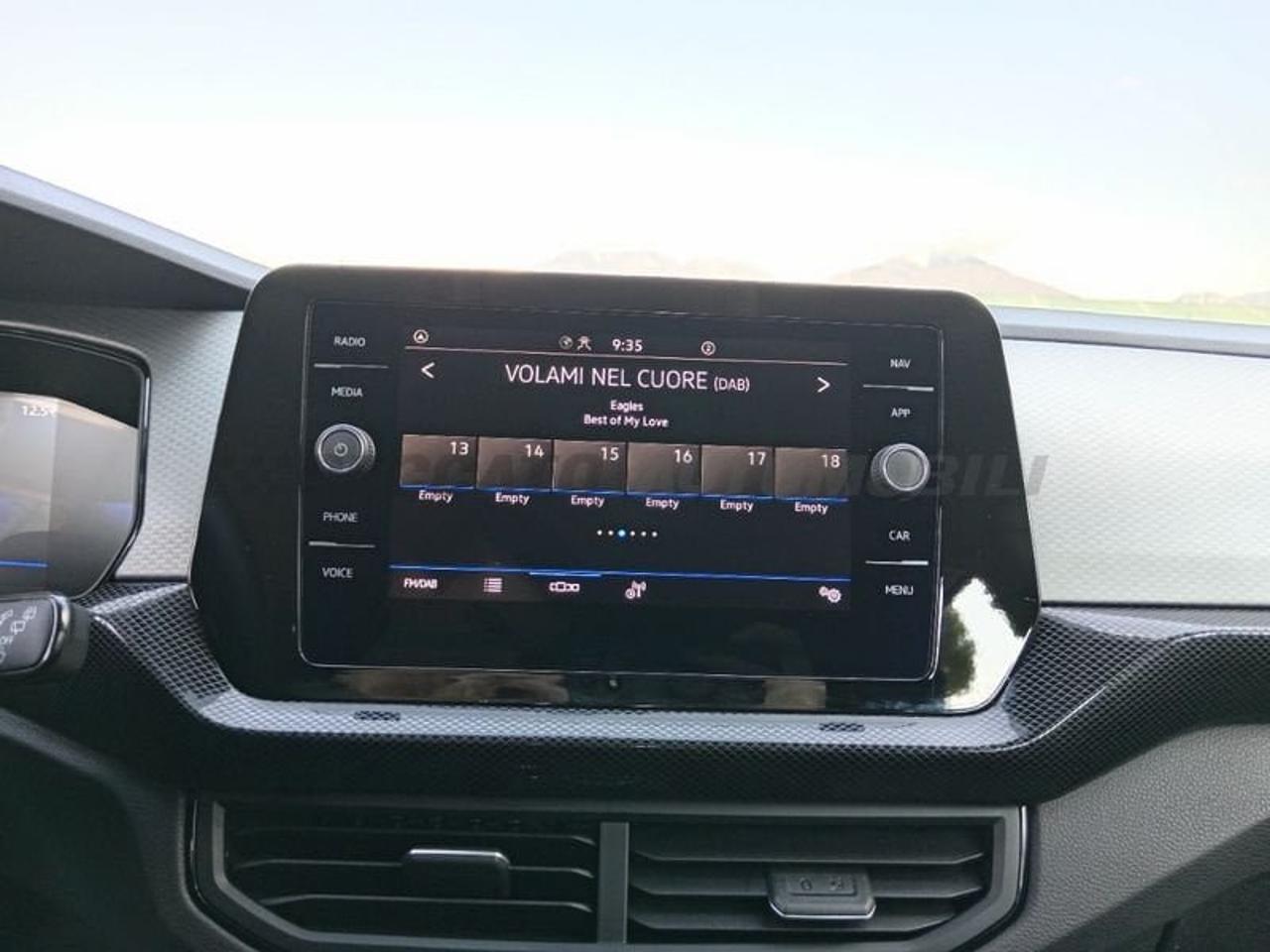 Volkswagen Volkswagen T-Cross usata 23