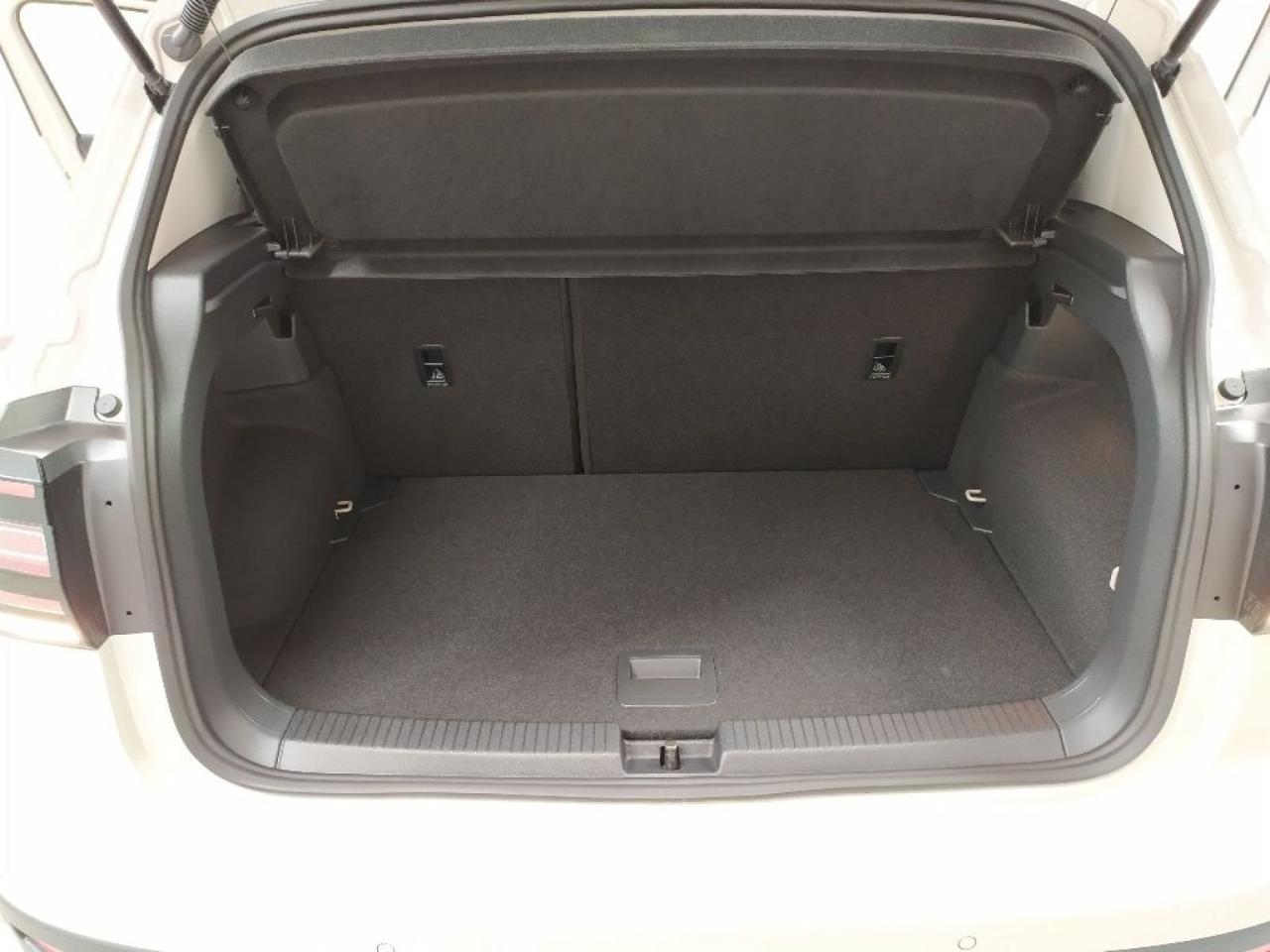 Volkswagen Volkswagen T-Cross usata 13