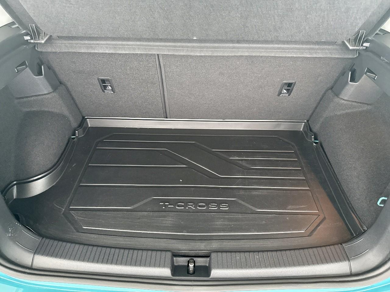 Volkswagen Volkswagen T-Cross usata 17