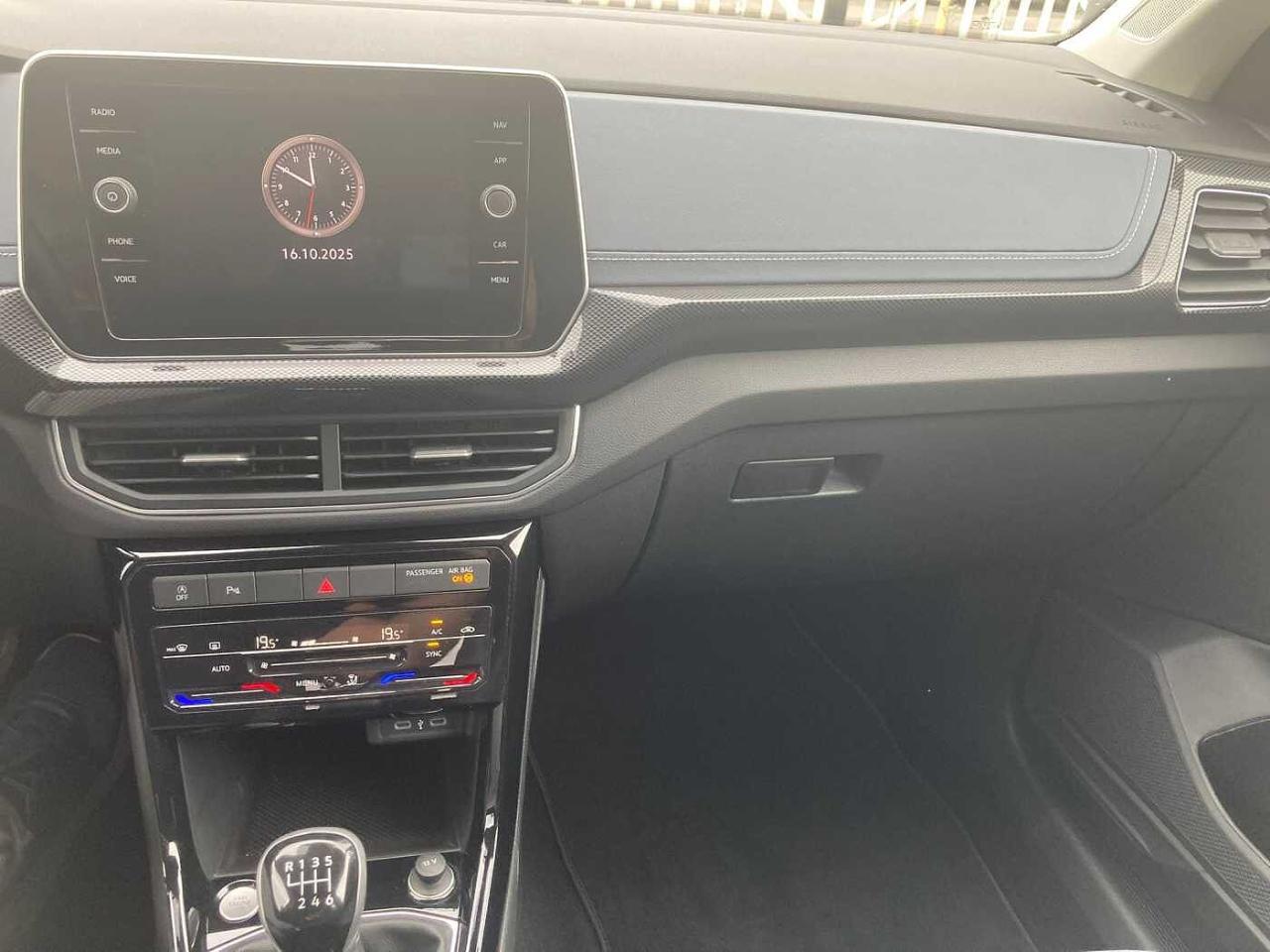 Volkswagen Volkswagen T-Cross usata 16