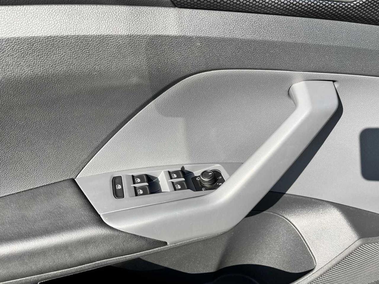 Volkswagen Volkswagen T-Cross usata, con Isofix