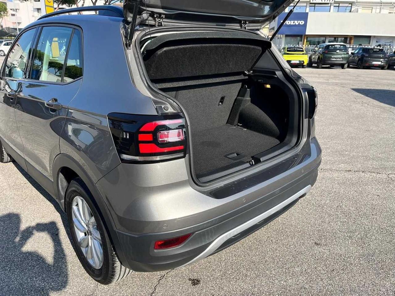 Volkswagen Volkswagen T-Cross usata, con Tetto Panoramico
