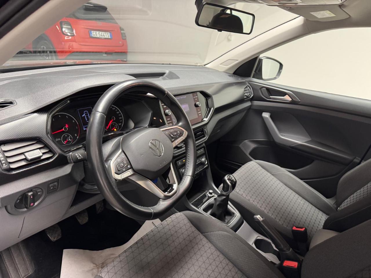 Volkswagen Volkswagen T-Cross usata 6