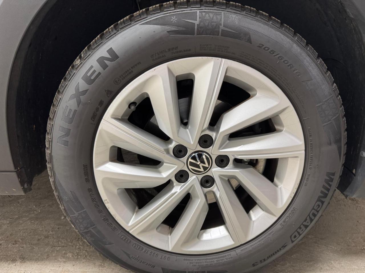 Volkswagen Volkswagen T-Cross usata 11