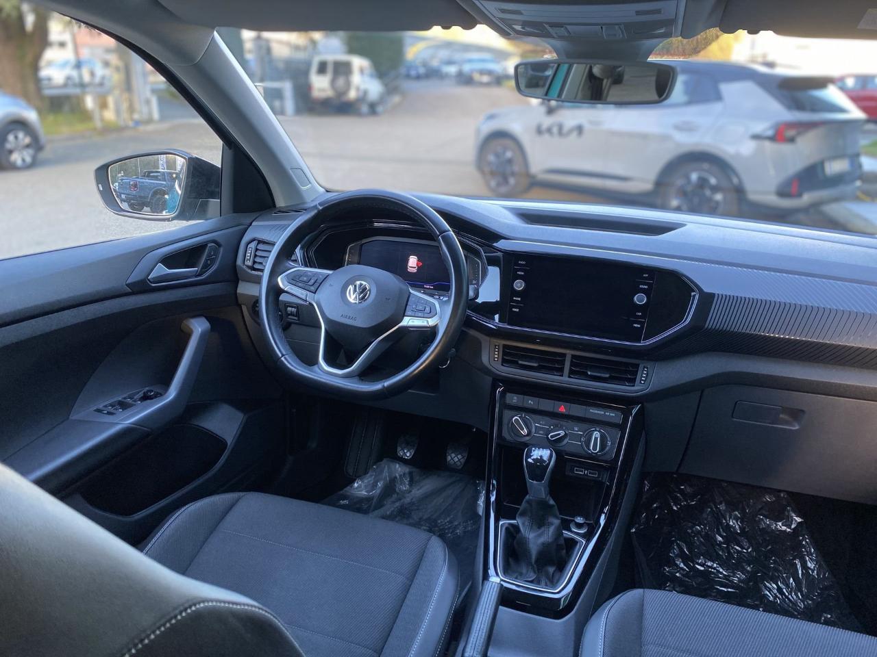 Volkswagen Volkswagen T-Cross usata 1