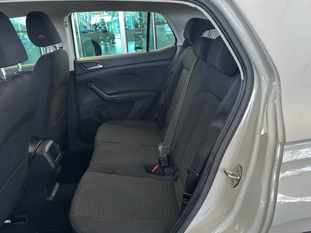 Volkswagen Volkswagen T-Cross usata 4