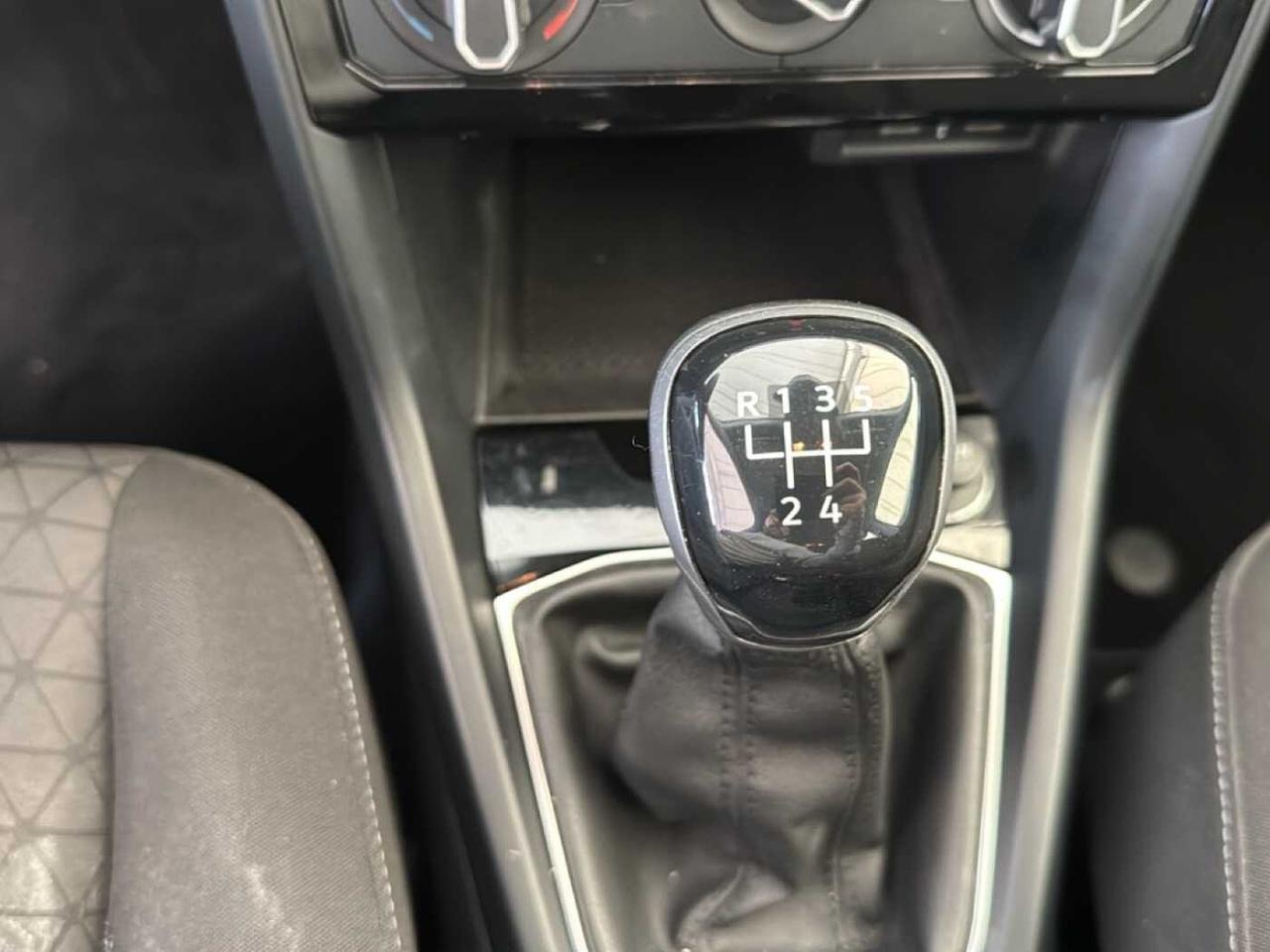 Volkswagen Volkswagen T-Cross usata 5