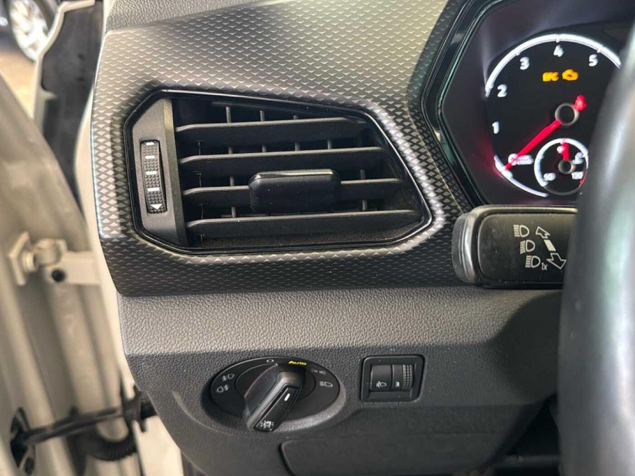 Volkswagen Volkswagen T-Cross usata 7