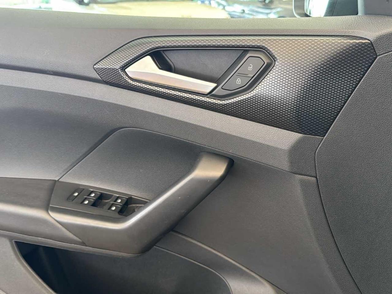 Volkswagen Volkswagen T-Cross usata 8