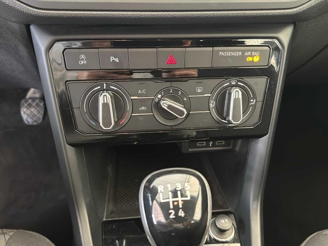 Volkswagen Volkswagen T-Cross usata 9