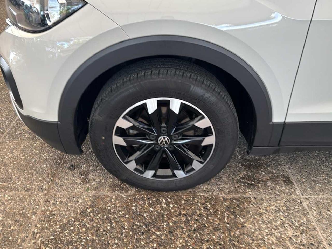 Volkswagen Volkswagen T-Cross usata 15