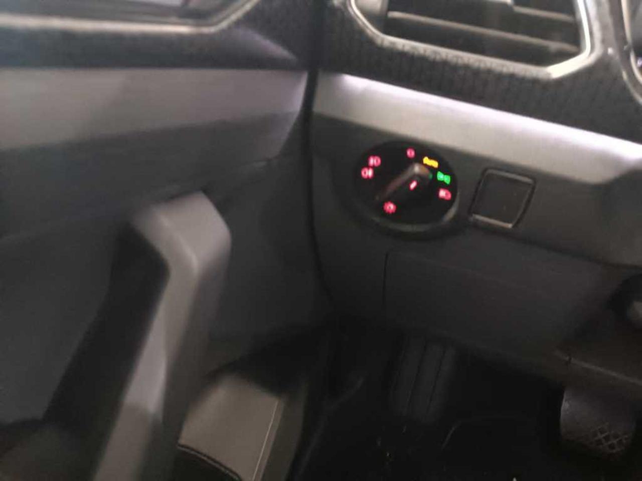 Volkswagen Volkswagen T-Cross usata 5