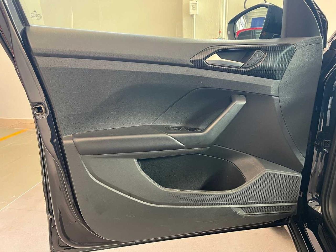 Volkswagen Volkswagen T-Cross usata 2