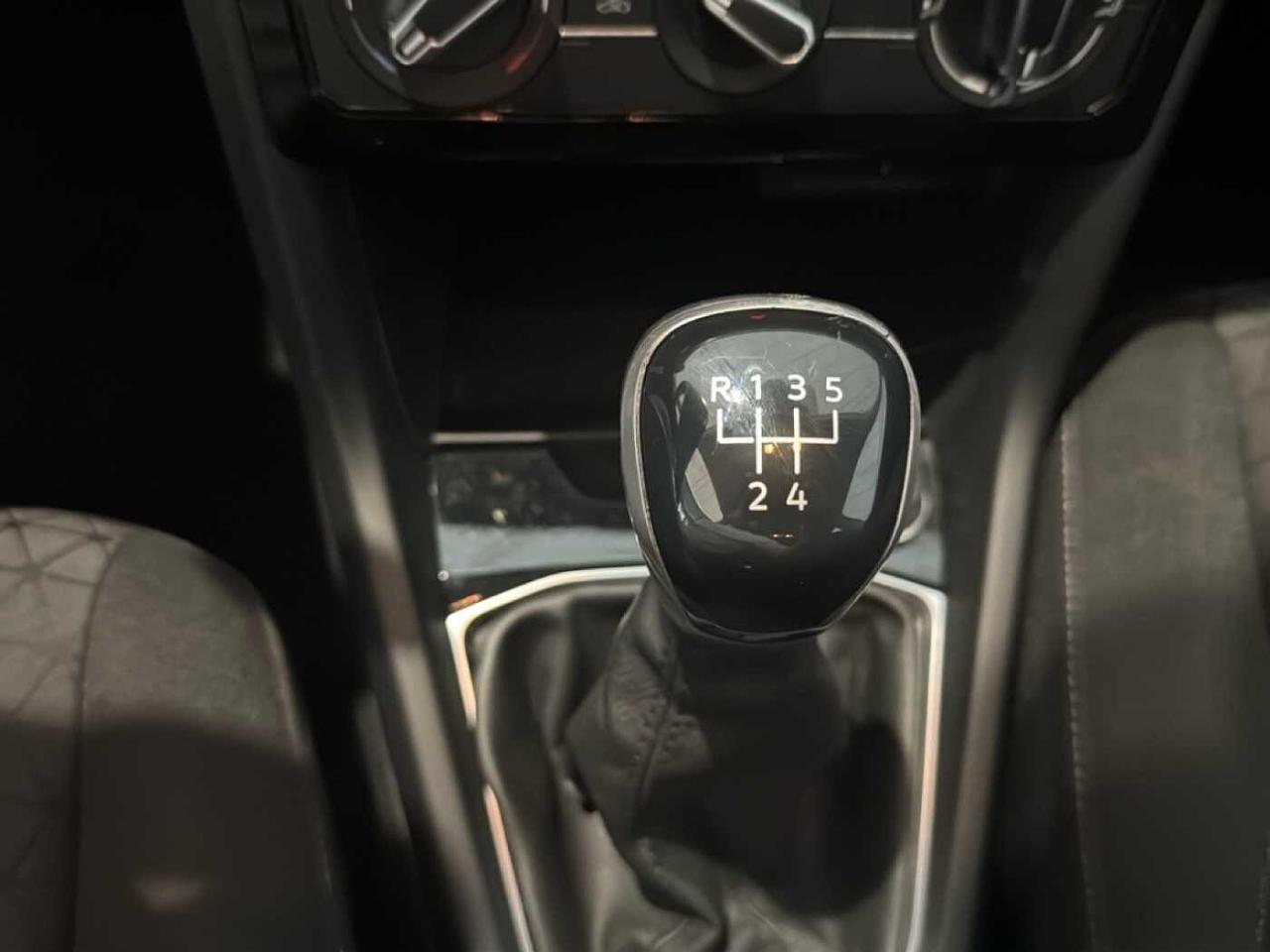 Volkswagen Volkswagen T-Cross usata 5