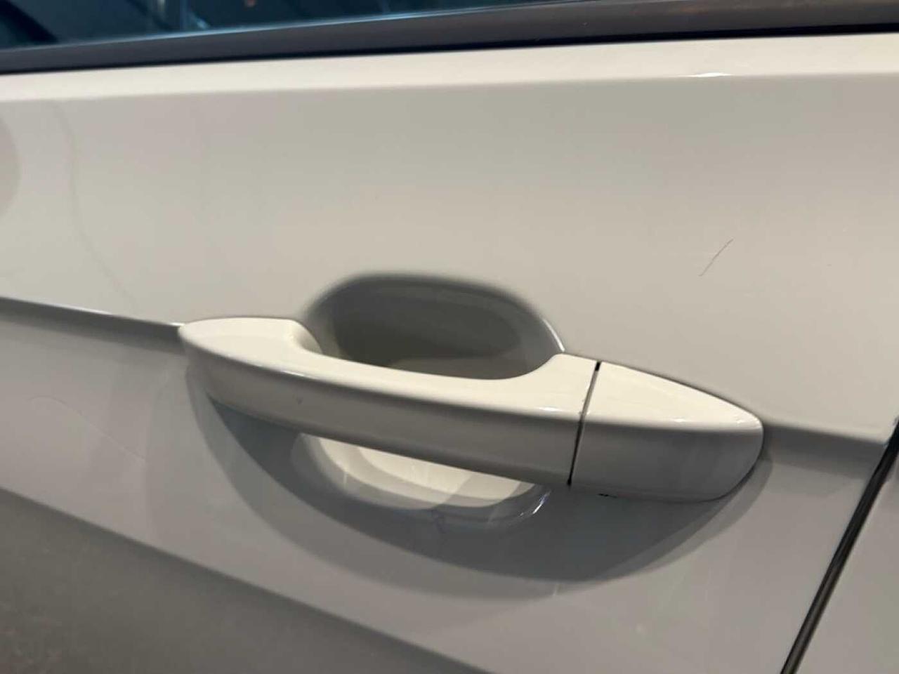 Volkswagen Volkswagen T-Cross usata 22