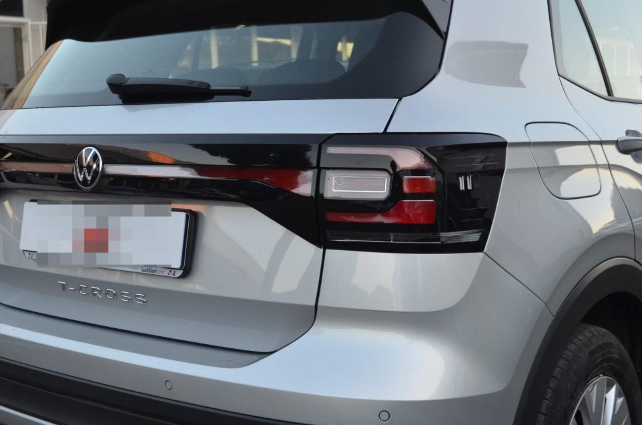 Volkswagen Volkswagen T-Cross usata 14