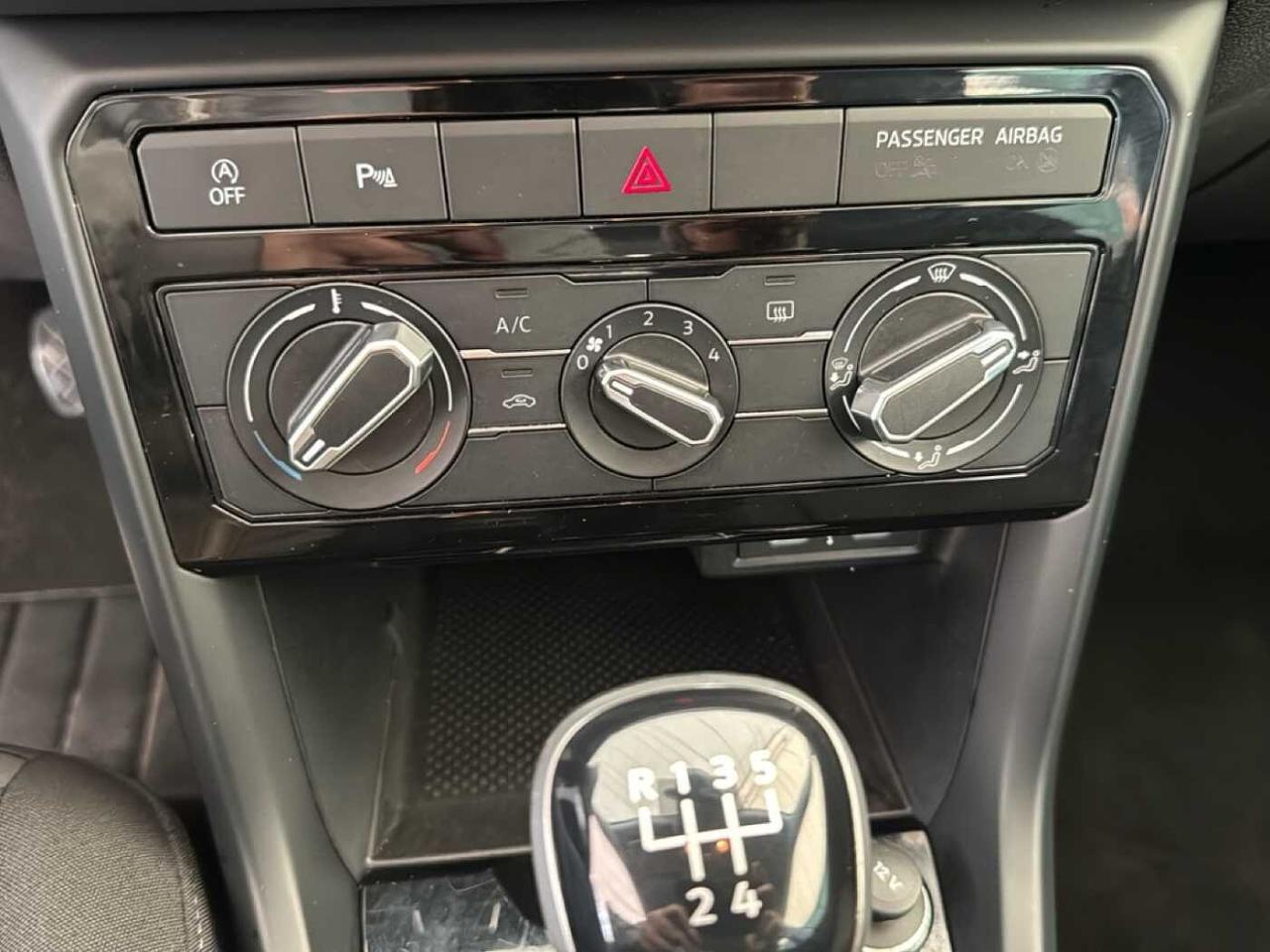 Volkswagen Volkswagen T-Cross usata 8