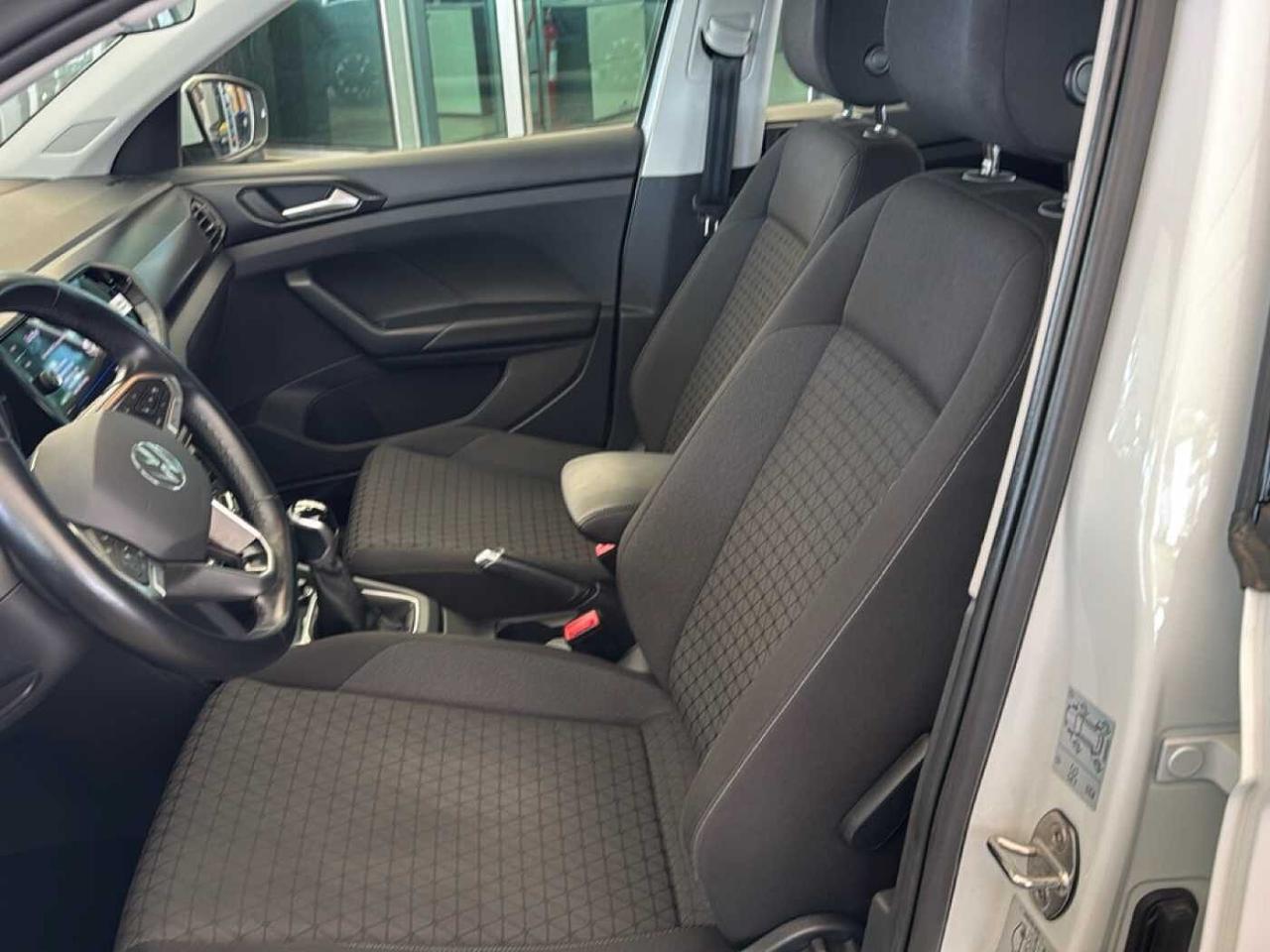 Volkswagen Volkswagen T-Cross usata 3