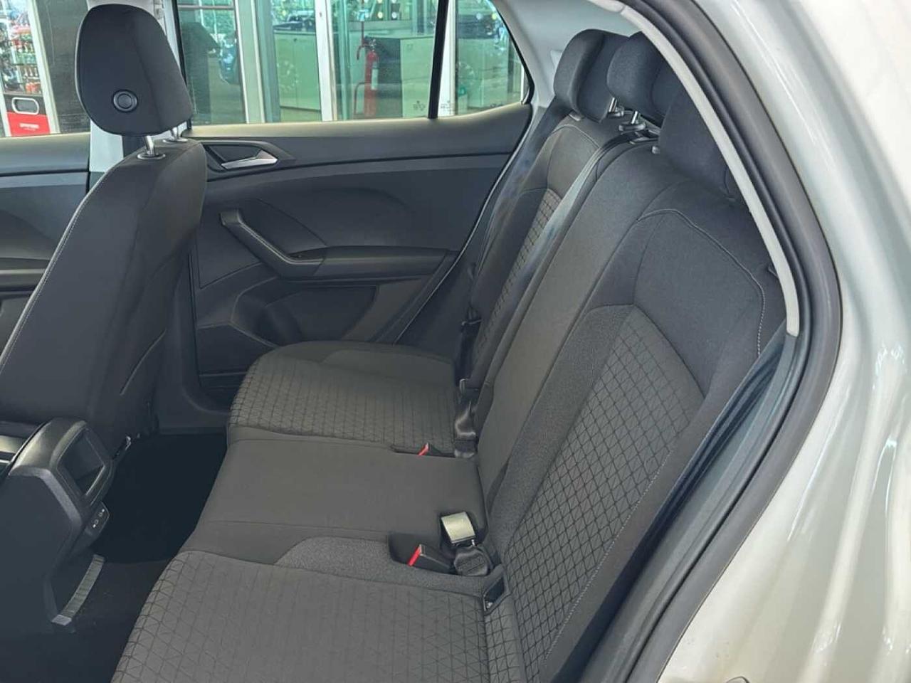 Volkswagen Volkswagen T-Cross usata 4