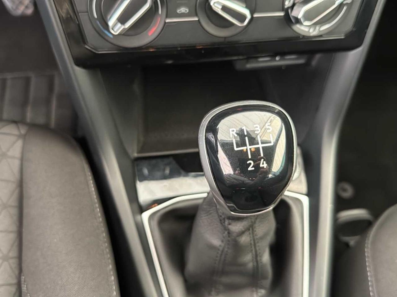 Volkswagen Volkswagen T-Cross usata 5