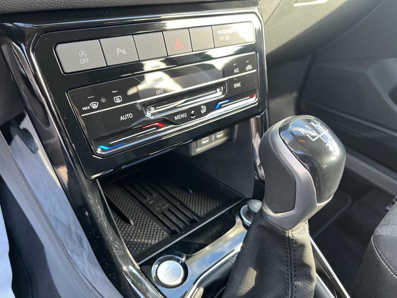 Volkswagen Volkswagen T-Cross usata 8