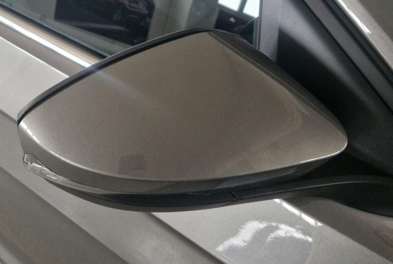 Volkswagen Volkswagen T-Cross usata 9