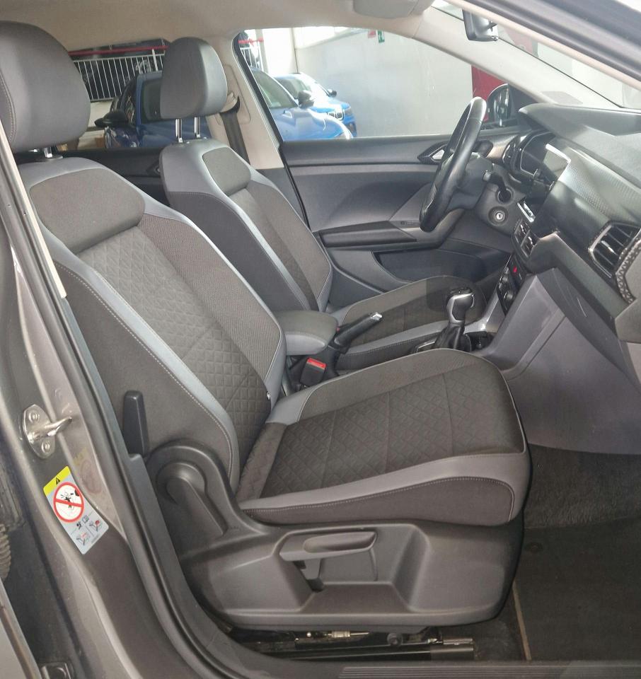 Volkswagen Volkswagen T-Cross usata 19