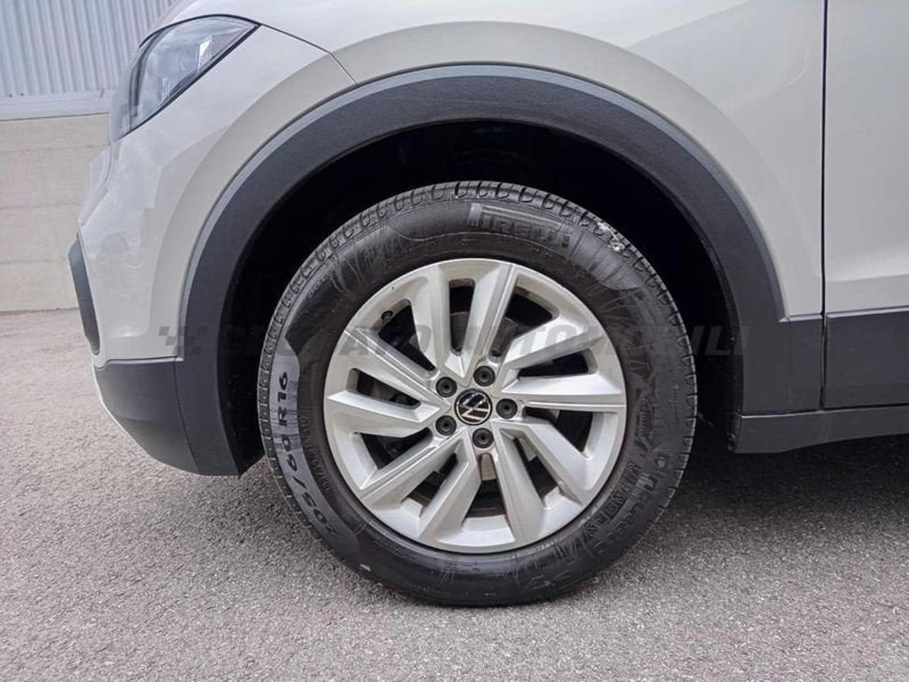 Volkswagen Volkswagen T-Cross usata 17