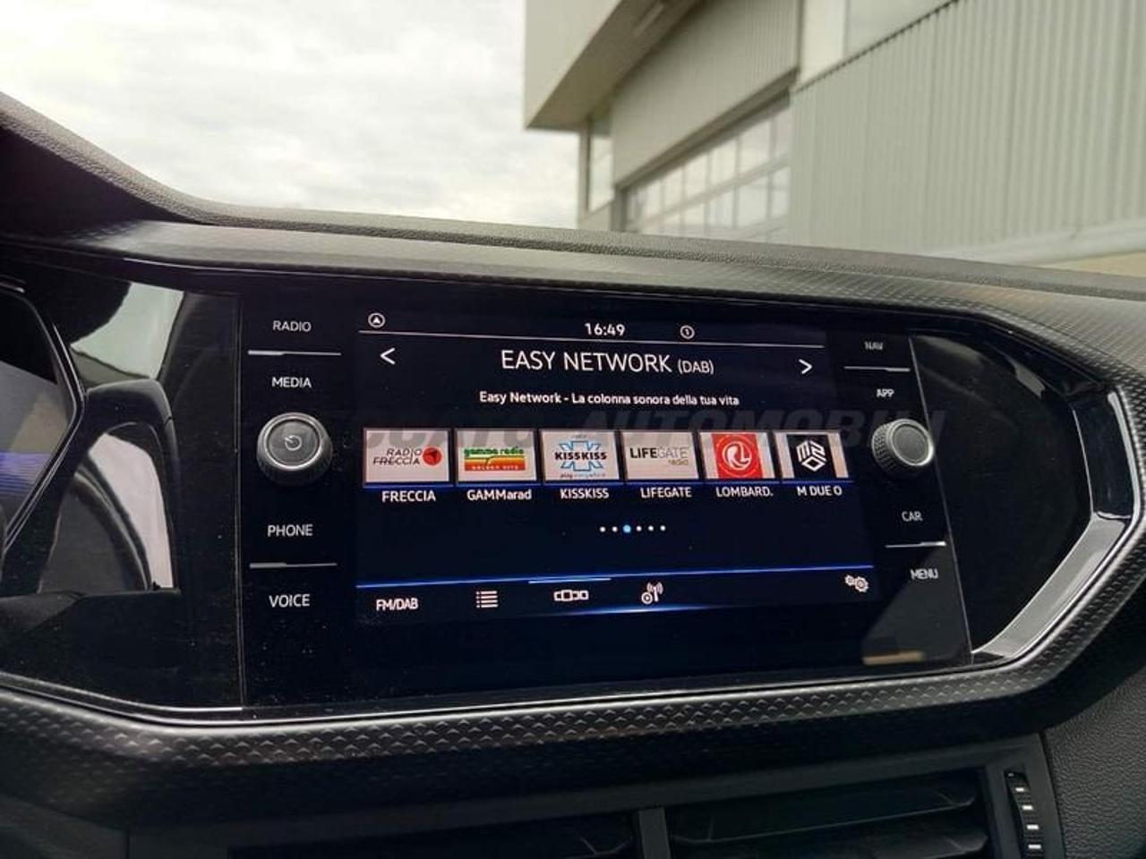 Volkswagen Volkswagen T-Cross usata 19