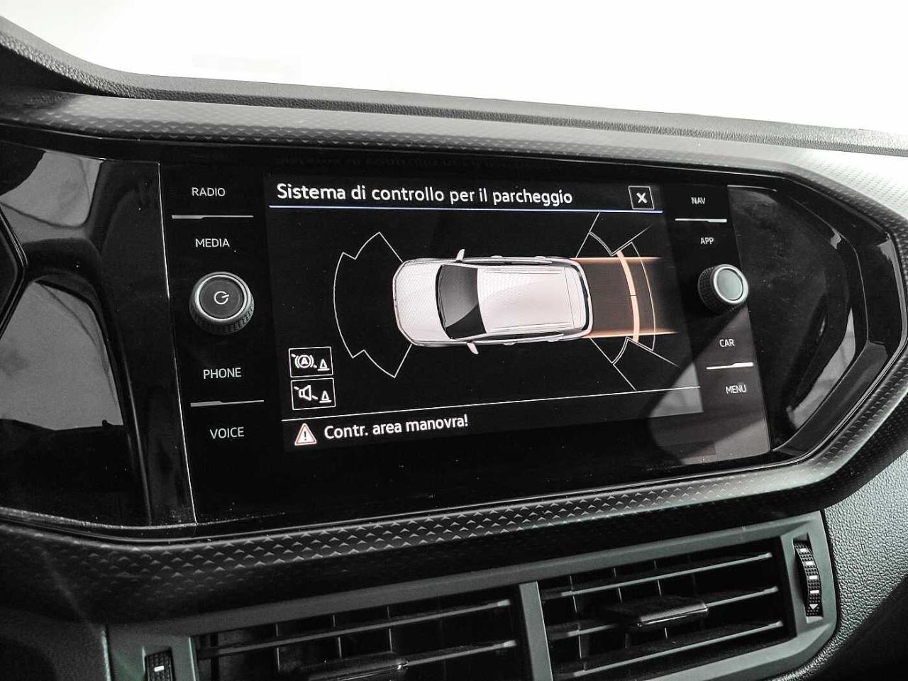 Volkswagen Volkswagen T-Cross usata 3
