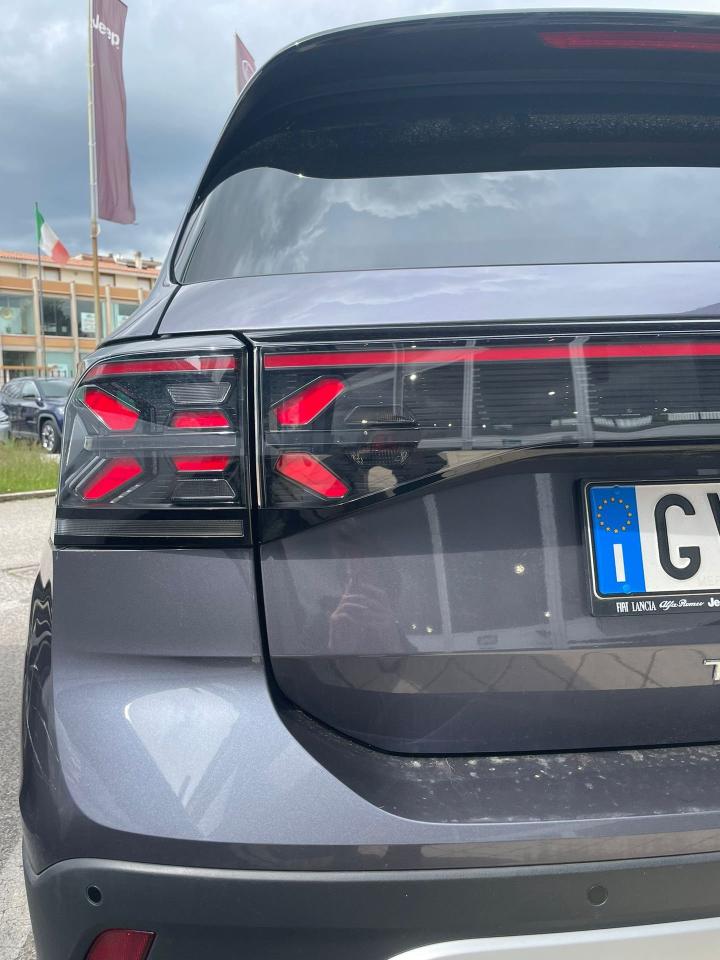 Volkswagen Volkswagen T-Cross usata 2